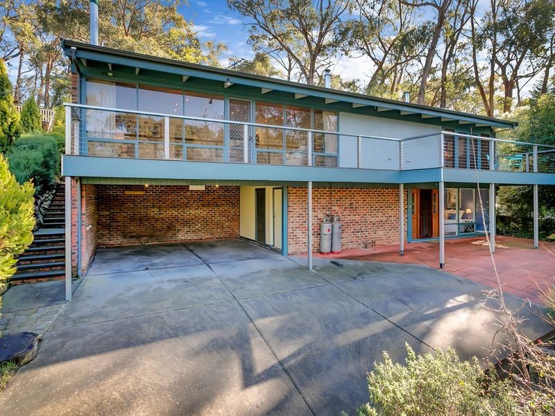 18 Cave Avenue, Bridgewater SA 5155