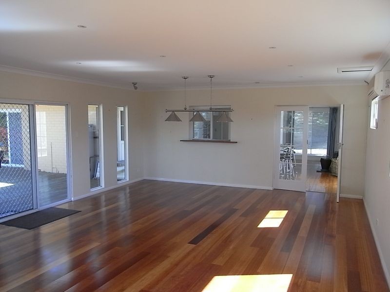 18 Lesley Crescent, Crafers SA 5152