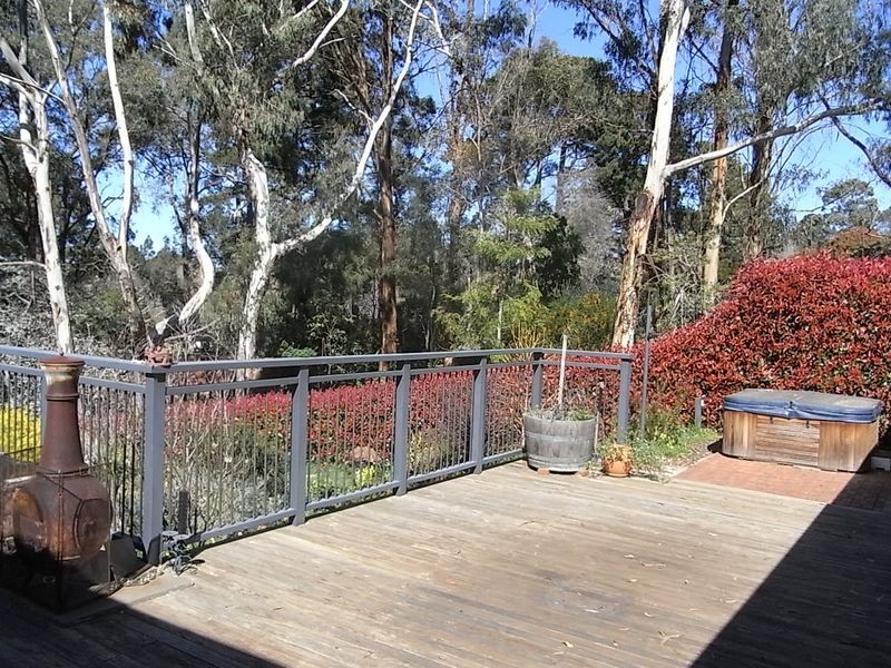 18 Lesley Crescent, Crafers SA 5152