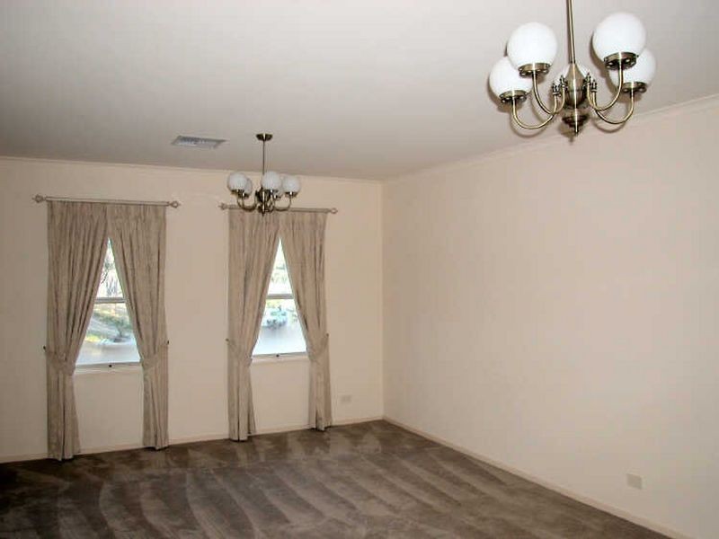 3 Village Court, Aldgate SA 5154