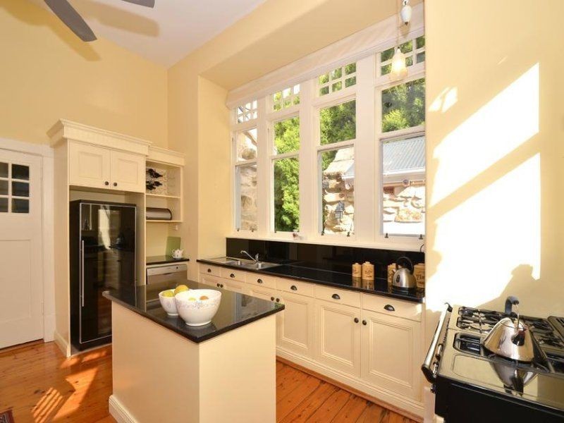 24 Old Mt Barker Rd, Crafers SA 5152