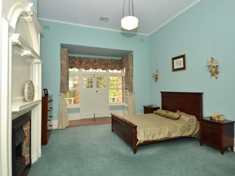 24 Old Mt Barker Rd, Crafers SA 5152