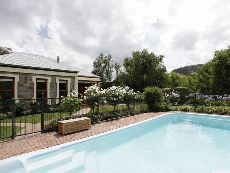 213 Gully Rd, Bridgewater SA 5155
