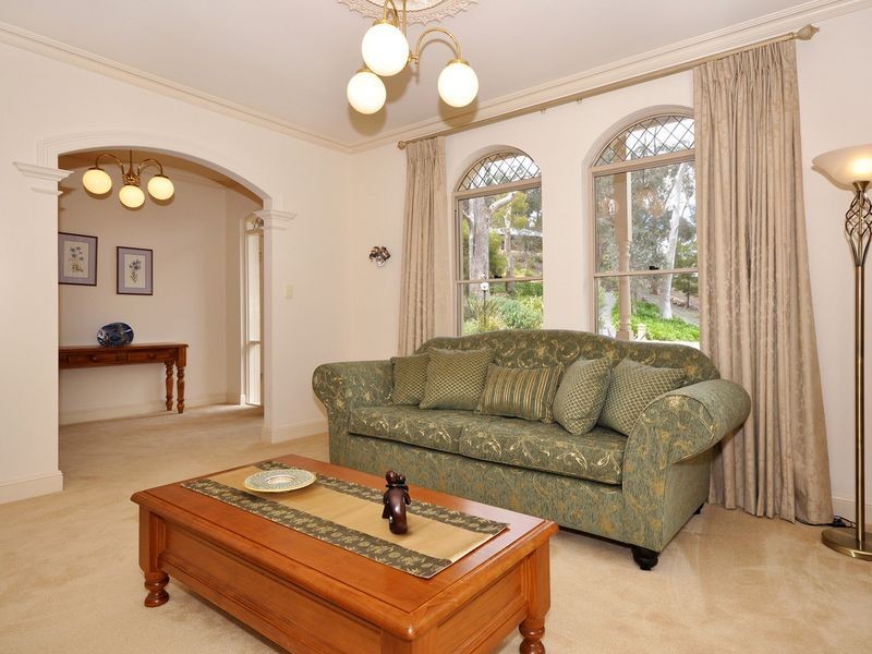 2 Village Crt, Aldgate SA 5154