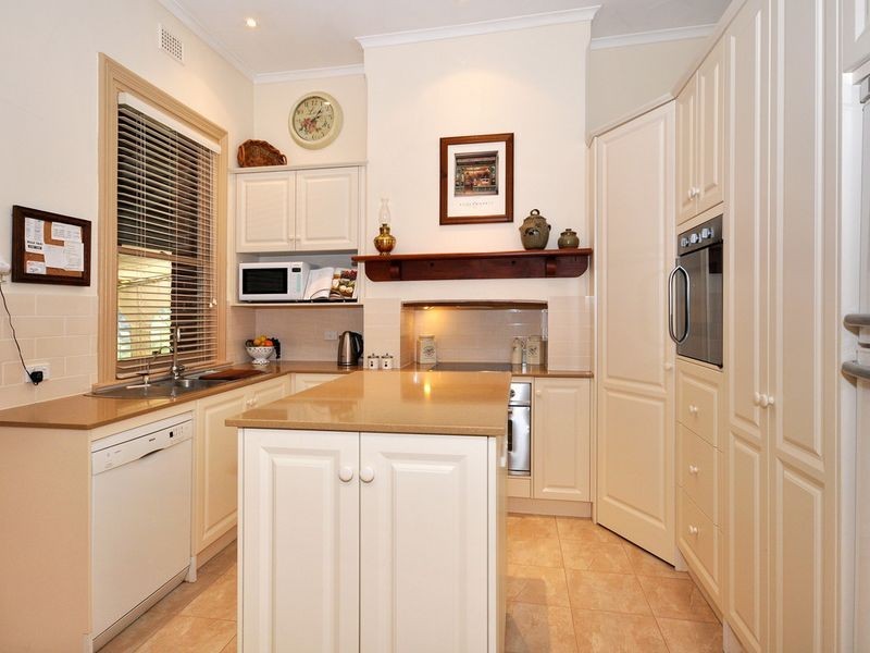 12 Rosewarne Crescent, Bridgewater SA 5155