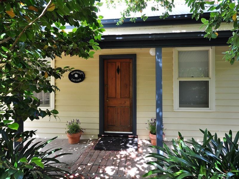 3 Montrose Avenue, Stirling SA 5152