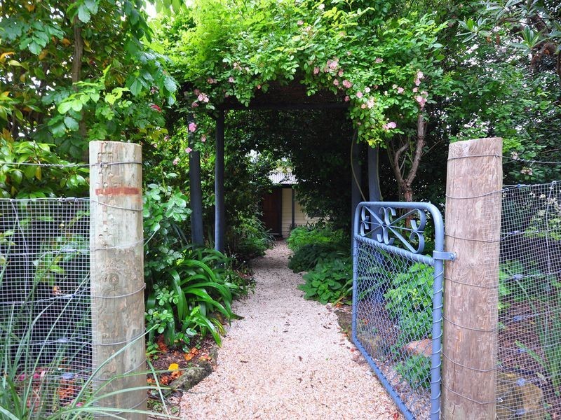 3 Montrose Avenue, Stirling SA 5152