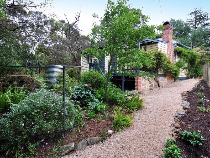 3 Montrose Avenue, Stirling SA 5152