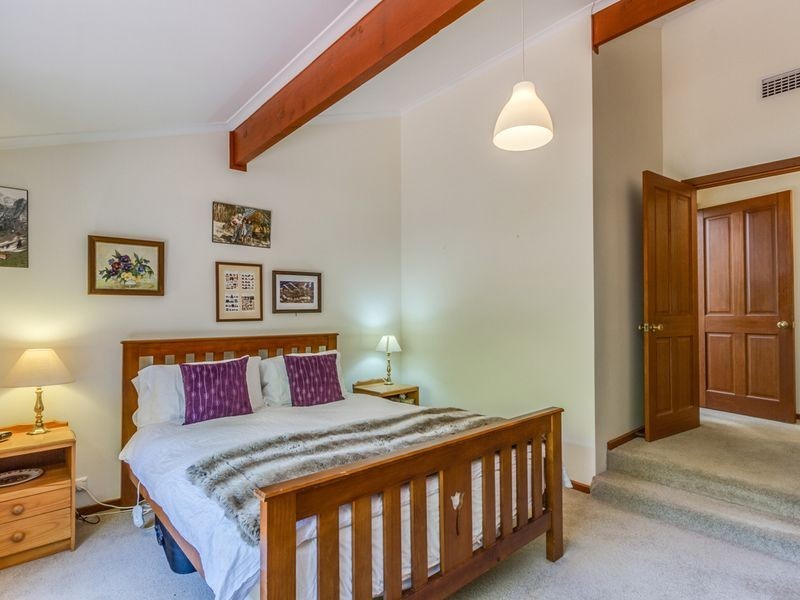 17 First Avenue, Bridgewater SA 5155