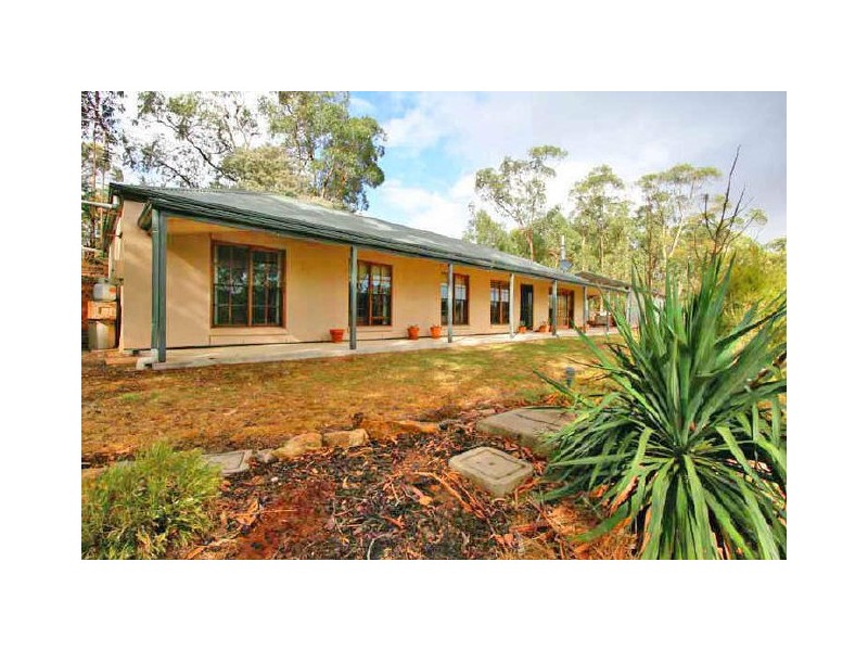 30 Heath Road, Crafers West SA 5152