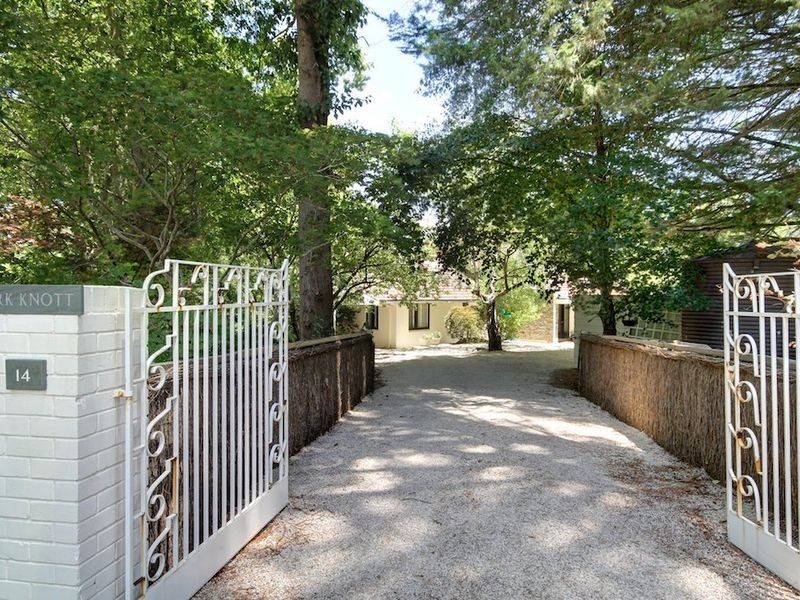 14 White Avenue, Crafers SA 5152