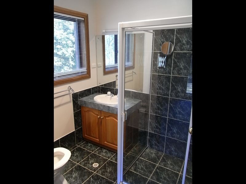 10 Cave Avenue, Bridgewater SA 5155