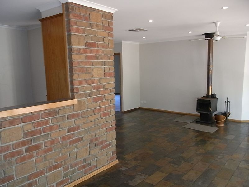 10 Cave Avenue, Bridgewater SA 5155