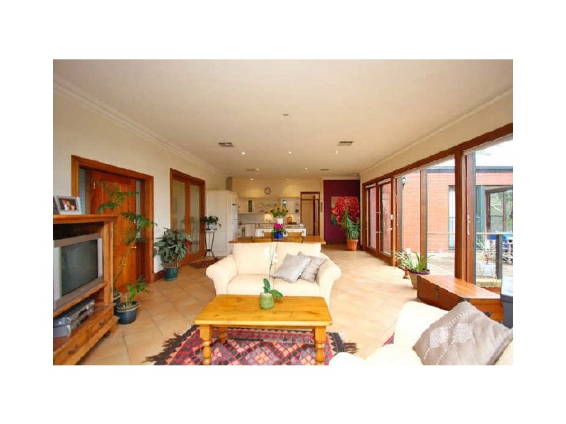 27 Rostrevor Road, Crafers West SA 5152