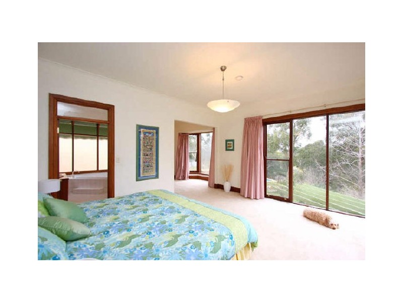 27 Rostrevor Road, Crafers West SA 5152