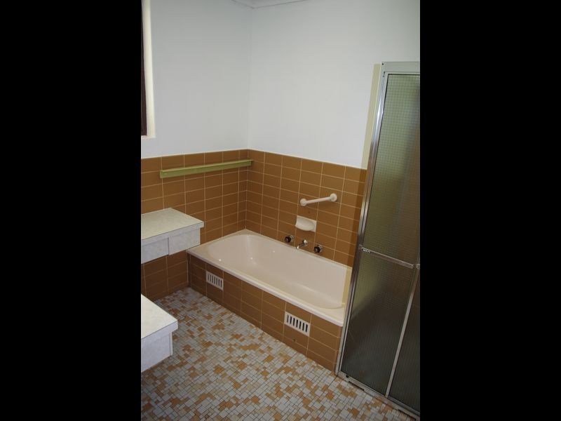 1 Oakdale Drive, Heathfield SA 5153