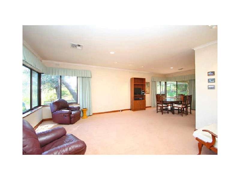 13 Banksia Crescent, Belair SA 5052