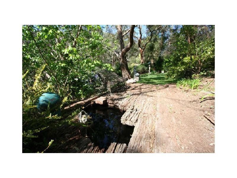 86 Emmett Road, Crafers West SA 5152