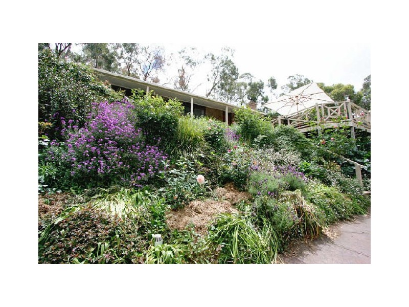 7 Fourth Avenue, Bridgewater SA 5155