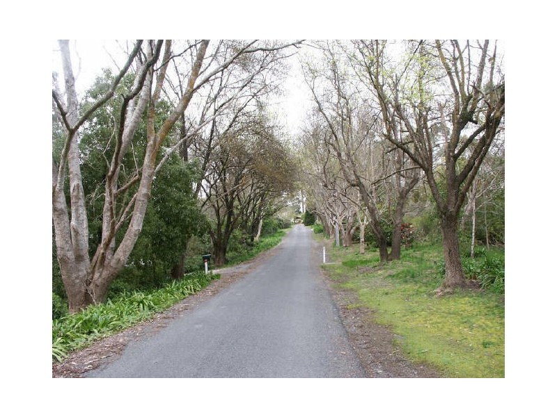 1 Ash Grove, Stirling SA 5152