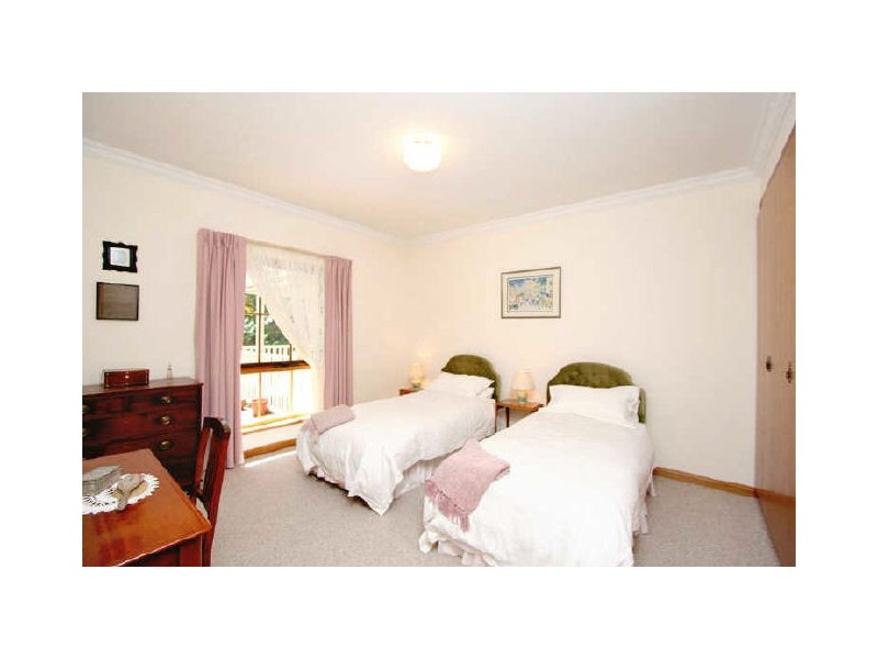 1 Ash Grove, Stirling SA 5152