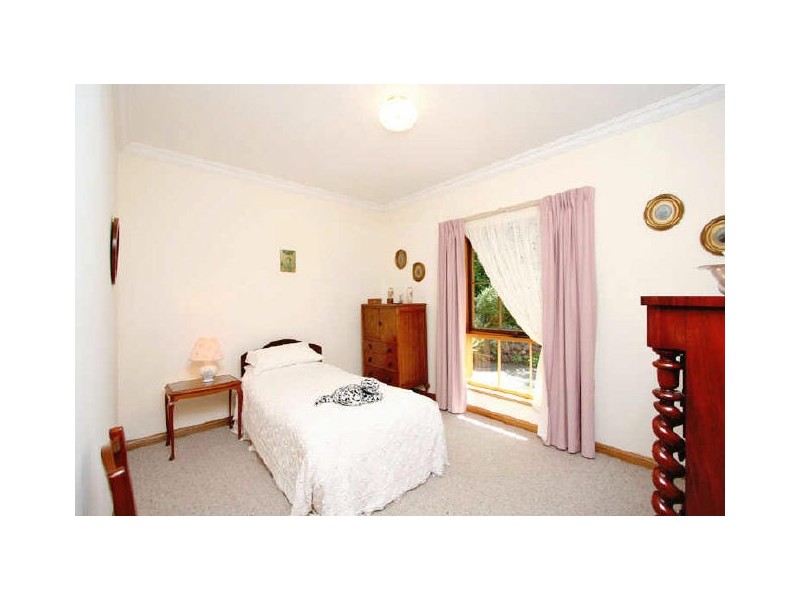 1 Ash Grove, Stirling SA 5152
