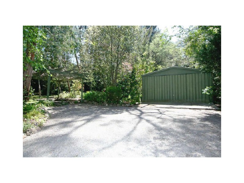 1 Ash Grove, Stirling SA 5152