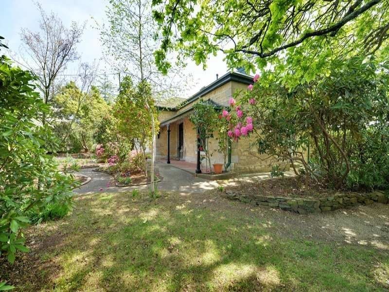 69 Old Mt Barker Rd, Stirling SA 5152