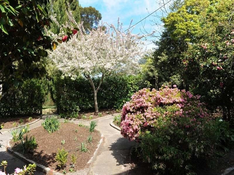 69 Old Mt Barker Rd, Stirling SA 5152