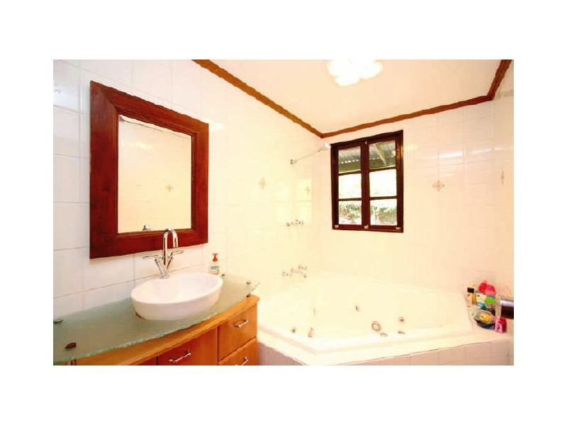 10 George Avenue, Crafers West SA 5152