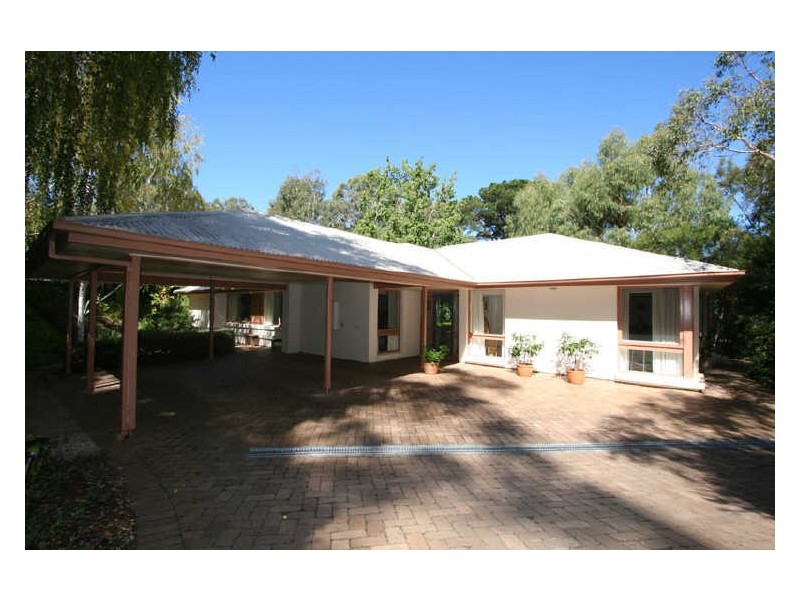 15 Rostrevor Road, Stirling SA 5152