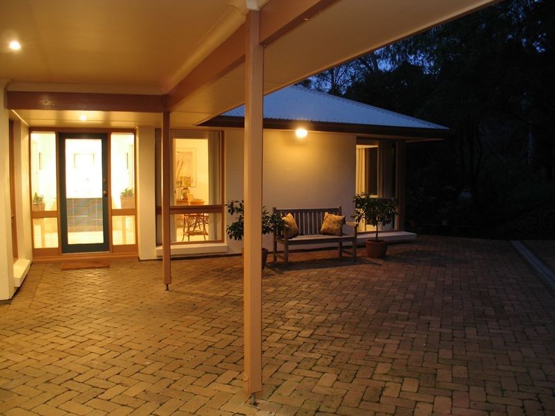 15 Rostrevor Road, Stirling SA 5152