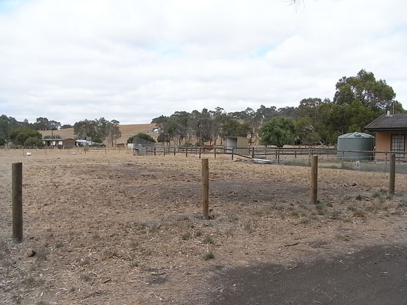 134 Size Road, Oakbank SA 5243