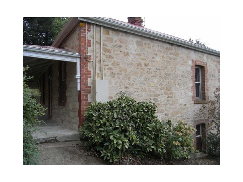 1 Rossiter Road, Stirling SA 5152