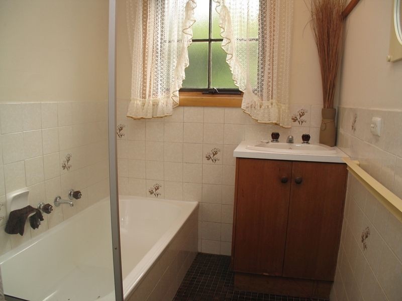 26 Osterley Avenue, Bridgewater SA 5155