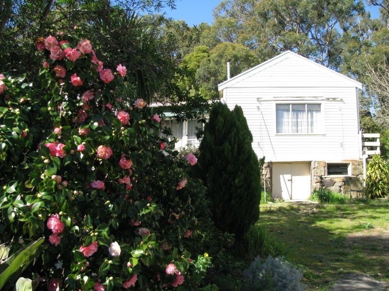 16 Second Avenue, Bridgewater SA 5155