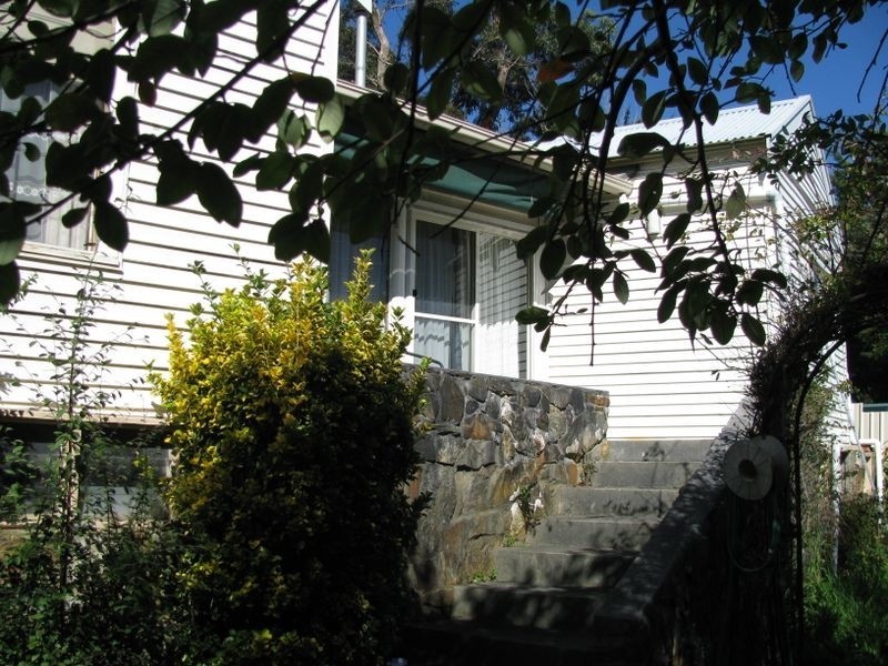 16 Second Avenue, Bridgewater SA 5155