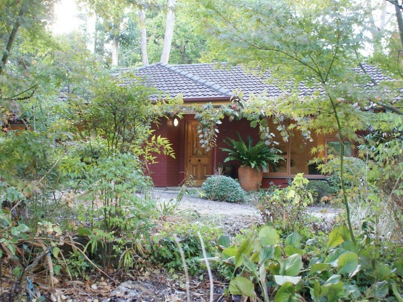 14 Devon Ave, Stirling SA 5152