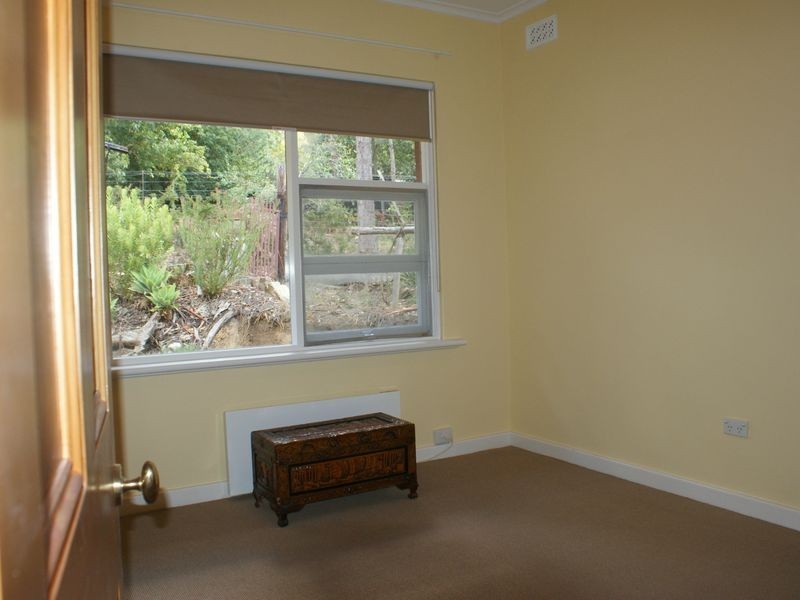 14 Devon Ave, Stirling SA 5152