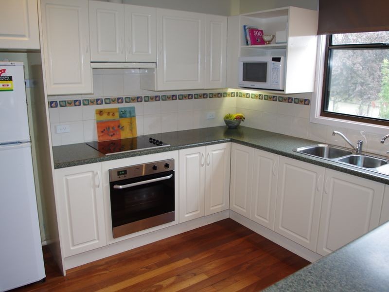 1 Beckwith St, Woodside SA 5244