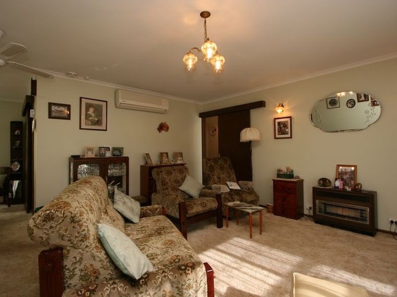 8 Nitschke Drive, Hahndorf SA 5245