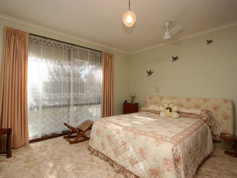 8 Nitschke Drive, Hahndorf SA 5245