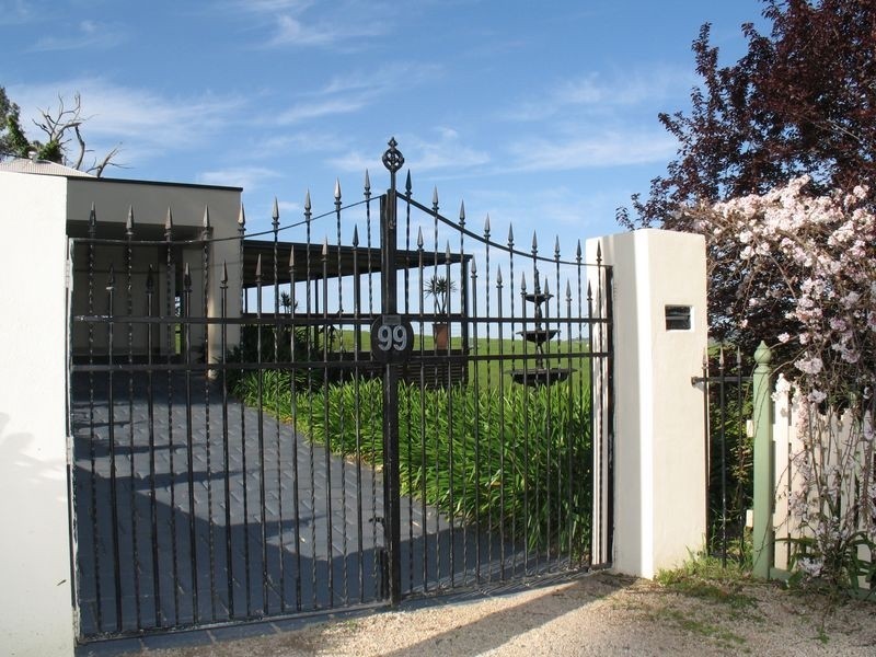 99 Osterley Avenue, Bridgewater SA 5155