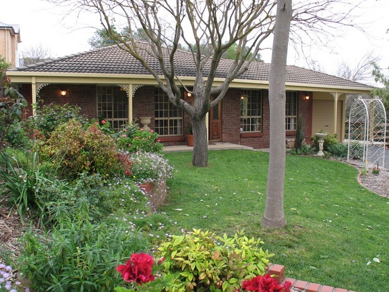 8 Heather Drive, Coromandel Valley SA 5051