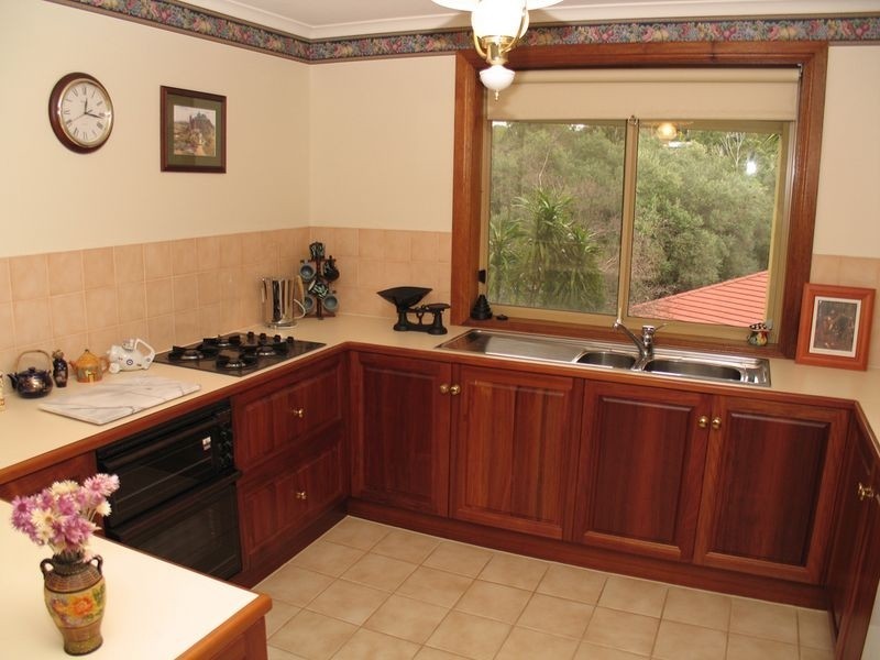 8 Heather Drive, Coromandel Valley SA 5051