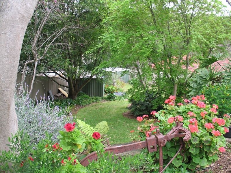 8 Heather Drive, Coromandel Valley SA 5051