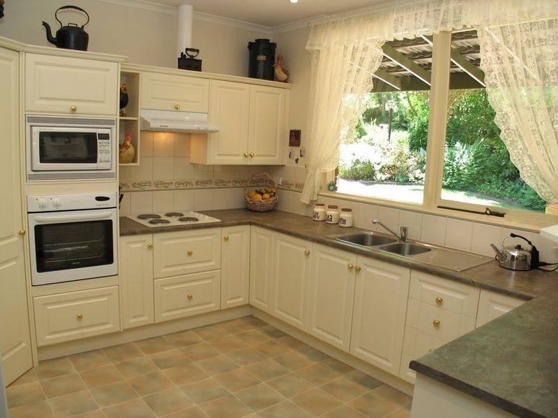 6 Howe Street, Crafers SA 5152