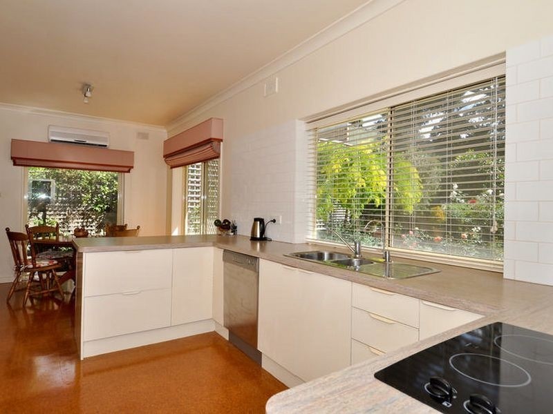 4 Kalmia Avenue, Crafers SA 5152