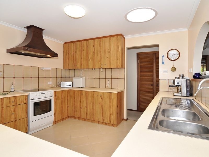 68 Emmett Road, Crafers West SA 5152