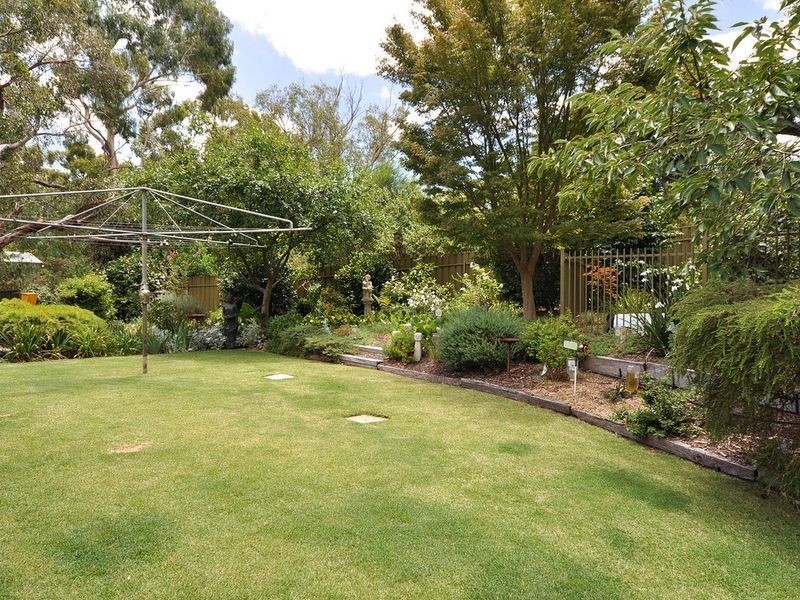 68 Emmett Road, Crafers West SA 5152